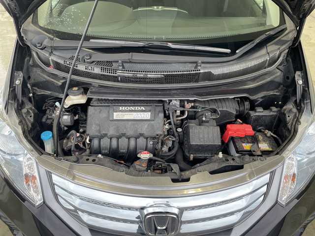 ホンダ フリード ハイブリット 秋田県 2011(平23)年 7.3万km プレミアムブラキッシュパール ・社外ナビ/・Bluetooth/・フルセグTV（CD・DVD再生可）/・バックカメラ/・ETC/・片側パワースライドドア/・スペアキー