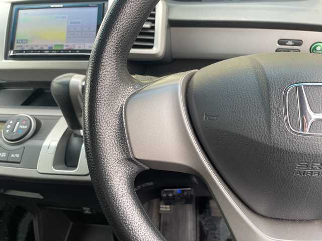 ホンダ フリード ハイブリット 秋田県 2011(平23)年 7.3万km プレミアムブラキッシュパール ・社外ナビ/・Bluetooth/・フルセグTV（CD・DVD再生可）/・バックカメラ/・ETC/・片側パワースライドドア/・スペアキー