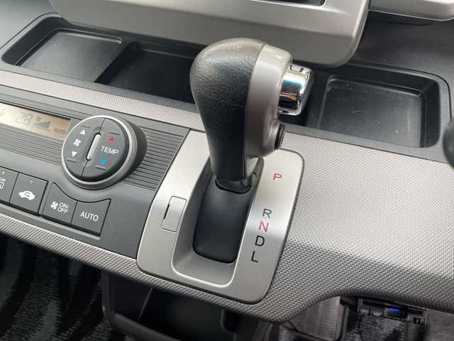 ホンダ フリード ハイブリット 秋田県 2011(平23)年 7.3万km プレミアムブラキッシュパール ・社外ナビ/・Bluetooth/・フルセグTV（CD・DVD再生可）/・バックカメラ/・ETC/・片側パワースライドドア/・スペアキー