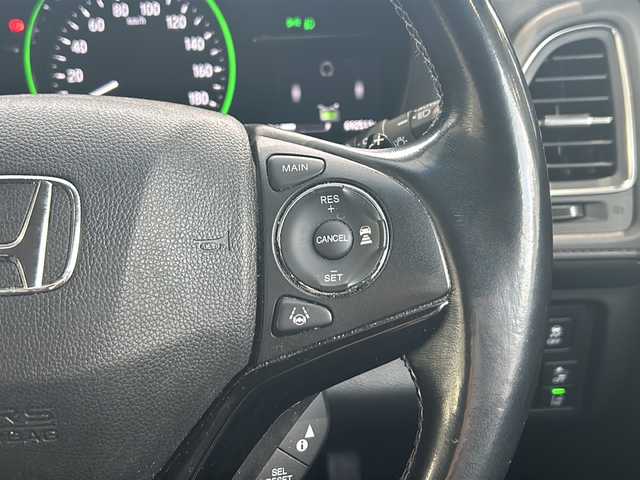 ホンダ ヴェゼル ハイブリッド Z ホンダセンシング 高知県 2017(平29)年 9.3万km ホワイトオーキッドパール ホンダセンシング/純正9インチナビ/（Bluetoothオーディオ/フルセグTV/CD/DVD）/アップルカープレイ/バックカメラ/ETC/ドラレコ/シートヒーター/オートライト/ステアリングスイッチ/クルコン/スマートキー/純正フロアマット