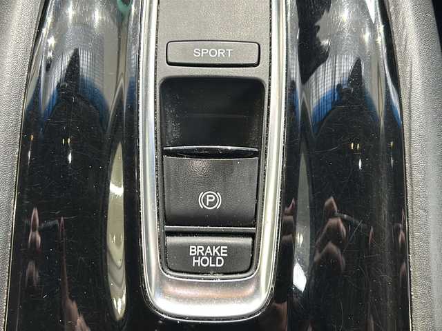 ホンダ ヴェゼル ハイブリッド Z ホンダセンシング 高知県 2017(平29)年 9.3万km ホワイトオーキッドパール ホンダセンシング/純正9インチナビ/（Bluetoothオーディオ/フルセグTV/CD/DVD）/アップルカープレイ/バックカメラ/ETC/ドラレコ/シートヒーター/オートライト/ステアリングスイッチ/クルコン/スマートキー/純正フロアマット