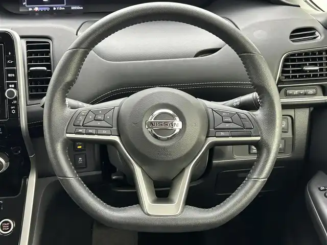 日産 セレナ ハイウェイスター Vセレクション 岡山県 2018(平30)年 7万km マルーンレッド 純正９インチナビ/【Bluetooth/フルセグTV/CD/DVD/Blu-ray】/エマージェンシーブレーキ/アラウンドビューモニター/両側電動スライド/クルーズコントロール/純正ドライブレコーダー（前）/ビルトインＥＴＣ/ＬＥＤヘッドライト/フォグランプ/オートライト/純正フロアマット/踏み間違い防止/ISOFIX/後席サンシェイド/ステアリングスイッチ/チルトステアリング/シートリフター/シートバックテーブル/ウインカーミラー/ドアバイザー