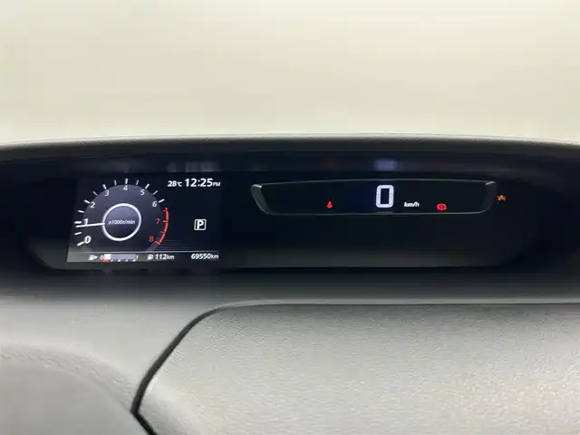日産 セレナ ハイウェイスター Vセレクション 岡山県 2018(平30)年 7万km マルーンレッド 純正９インチナビ/【Bluetooth/フルセグTV/CD/DVD/Blu-ray】/エマージェンシーブレーキ/アラウンドビューモニター/両側電動スライド/クルーズコントロール/純正ドライブレコーダー（前）/ビルトインＥＴＣ/ＬＥＤヘッドライト/フォグランプ/オートライト/純正フロアマット/踏み間違い防止/ISOFIX/後席サンシェイド/ステアリングスイッチ/チルトステアリング/シートリフター/シートバックテーブル/ウインカーミラー/ドアバイザー