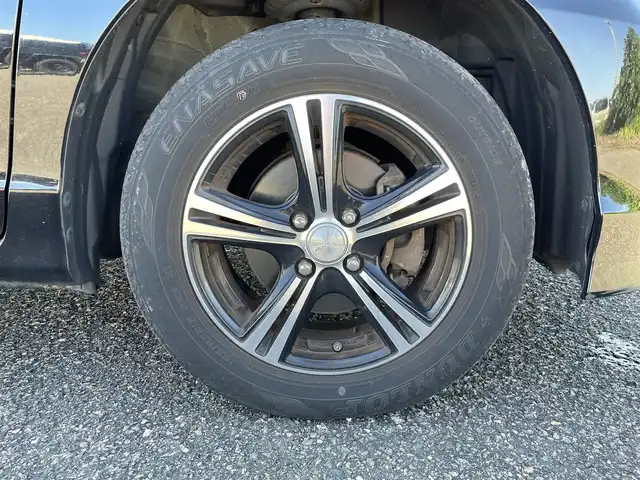 ホンダ フリード G プレミアムエディション 新潟県 2015(平27)年 6.6万km プレミアムスパークルブラックパール 4WD/純正メモリナビ(VXM-155VFNi)/CD/DVD/BT/フルセグテレビ/ミュージックサーバー/バックカメラ/ETC/クルーズコントロール/両側パワースライドドア/半革シート/ステアリングスイッチ/スマートキー/プッシュスタート/キセノンヘッドライト/オートライト/社外15インチアルミホイール
