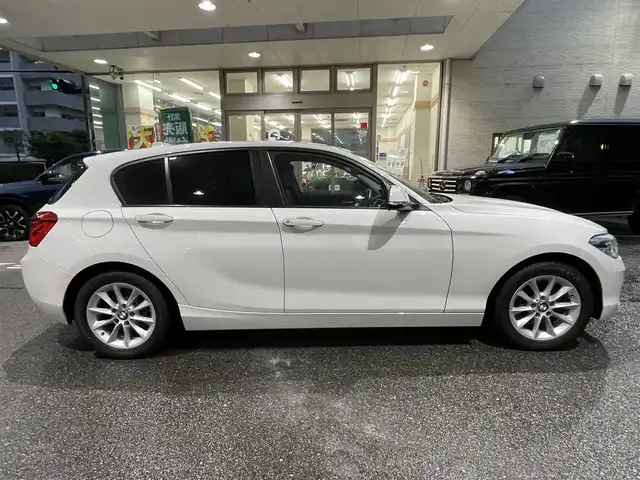 ＢＭＷ １１８ｄ 神奈川県 2016(平28)年 6.1万km アルピンホワイトⅢ ・純正ナビ/・バックカメラ/・インテリジェンスセーフティ/・クルーズコントロール/・ルームミラー一体型ETC/・ドライブレコーダー/・LEDヘッドライト/・オートライト/・車線逸脱警告/・コーナーセンサー/・アイドリングストップ/・プッシュスタート/・取扱説明書/・保証書