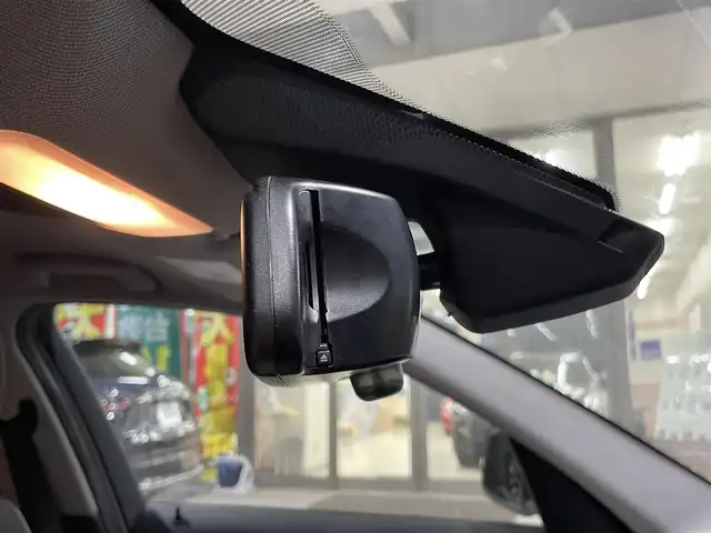 ＢＭＷ １１８ｄ 神奈川県 2016(平28)年 6.1万km アルピンホワイトⅢ ・純正ナビ/・バックカメラ/・インテリジェンスセーフティ/・クルーズコントロール/・ルームミラー一体型ETC/・ドライブレコーダー/・LEDヘッドライト/・オートライト/・車線逸脱警告/・コーナーセンサー/・アイドリングストップ/・プッシュスタート/・取扱説明書/・保証書
