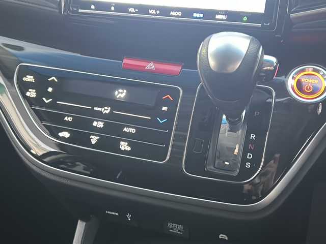 ホンダ オデッセイ ハイブリッド アブソルート ホンダセンシング 静岡県 2019(令1)年 7.9万km クリスタルブラックパール /ワンオーナー//純正ナビ/地デジTV//純正CD/DVD/Bluetooth//バックカメラ//フリップダウンリアモニター//両側パワースライドドア//ホンダセンシング//レーダークルーズコントロール//純正17インチAW//オートライト//LEDヘッドライト//スマートキー//保証書//取説