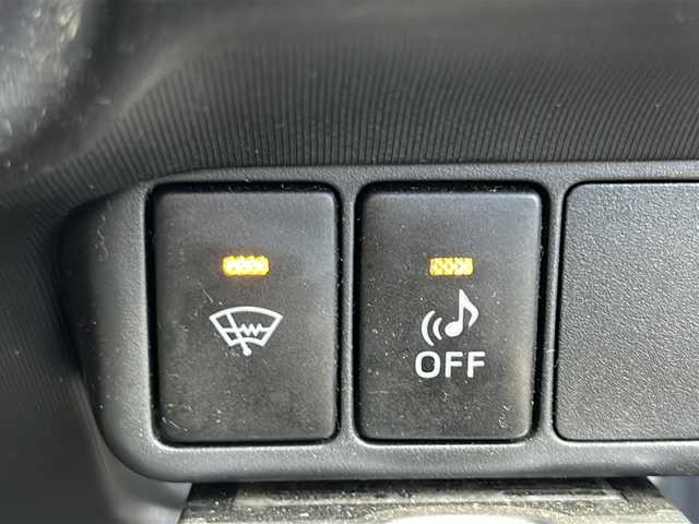 トヨタ アクア S 山形県 2013(平25)年 7.7万km ブラックマイカ 寒冷地仕様/横滑り防止装置/社外SDナビ/（Bluetooth/CD/DVD/フルセグ)/バックカメラ/オートライト/フォグランプ/DN席シートヒーター/ステアリングスイッチ/ETC/社外AW/純正フロアマット/電動格納ウィンカーミラー/スマートキー/ドアバイザー