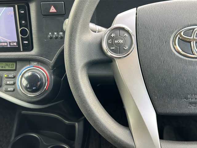 トヨタ アクア S 山形県 2013(平25)年 7.7万km ブラックマイカ 寒冷地仕様/横滑り防止装置/社外SDナビ/（Bluetooth/CD/DVD/フルセグ)/バックカメラ/オートライト/フォグランプ/DN席シートヒーター/ステアリングスイッチ/ETC/社外AW/純正フロアマット/電動格納ウィンカーミラー/スマートキー/ドアバイザー