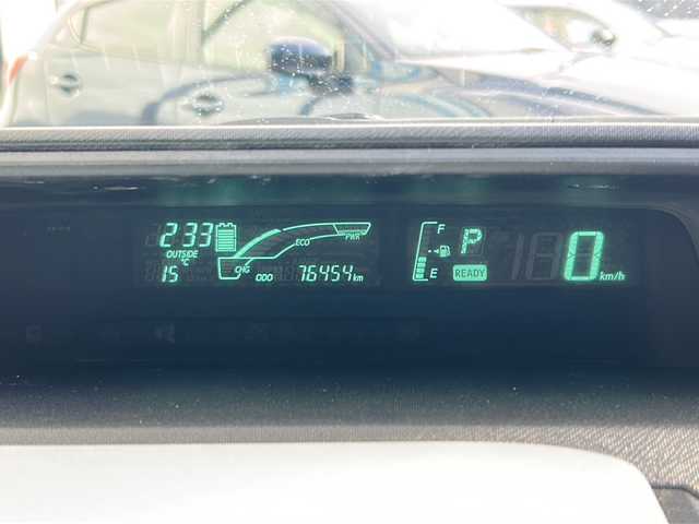 トヨタ アクア S 山形県 2013(平25)年 7.7万km ブラックマイカ 寒冷地仕様/横滑り防止装置/社外SDナビ/（Bluetooth/CD/DVD/フルセグ)/バックカメラ/オートライト/フォグランプ/DN席シートヒーター/ステアリングスイッチ/ETC/社外AW/純正フロアマット/電動格納ウィンカーミラー/スマートキー/ドアバイザー