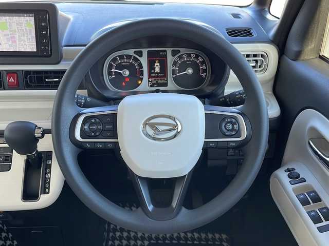 ダイハツ ムーヴ キャンバス ストライプス G ターボ 山口県 2022(令4)年 4.2万km シャイニングホワイトパール/ファインミントメタリック 純正7インチSDナビ　【NMZN-W72D】/・Bluetooth接続/・フルセグTV/・AM/FM/アラウンドビューモニター/ETC/ドライブレコーダー/スマートアシスト/・衝突警報機能/・誤発進抑制制御機能/・ブラインドスポットモニター/・路側逸脱警報機能/・ふらつき警報/・車線逸脱警報機能/・先行車発進お知らせ機能/・標識認識機能/・アダプティブクルーズコントロール/スマートキー/プッシュスタート/スペアキー1本/シートヒーター/電子パーキング/USB入力端子/ドリンクヒーター/ドアバイザー/取り扱い説明書/保証書