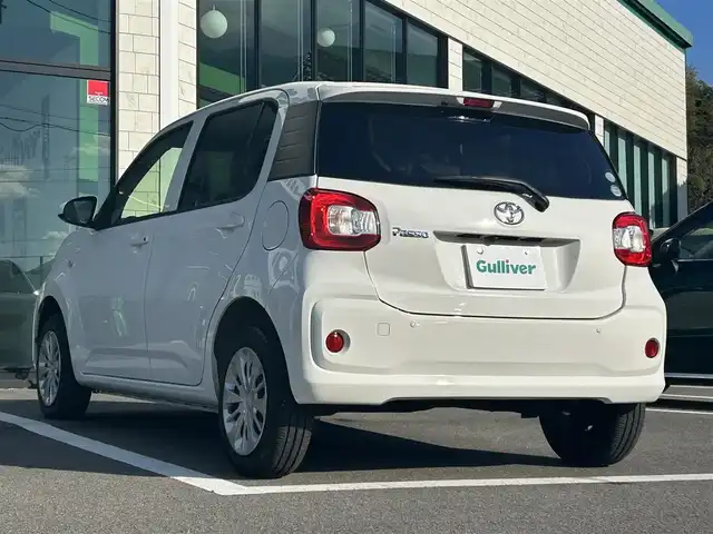 トヨタ パッソ X Lパッケージ S 愛媛県 2018(平30)年 1.9万km ホワイト 純正SDナビ（Bluetooth/ワンセグテレビ）/バックカメラ/ETC/布シート/SDミュージックサーバー/AUX接続可能/純正フロアマット/クリアランスソナー/ABS/横滑り防止装置/盗難防止装置/ハロゲンヘッドライト/スマートキー×２