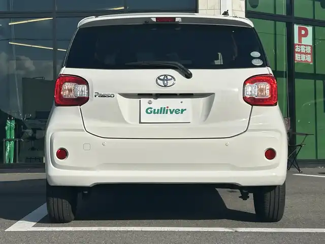 トヨタ パッソ X Lパッケージ S 愛媛県 2018(平30)年 1.9万km ホワイト 純正SDナビ（Bluetooth/ワンセグテレビ）/バックカメラ/ETC/布シート/SDミュージックサーバー/AUX接続可能/純正フロアマット/クリアランスソナー/ABS/横滑り防止装置/盗難防止装置/ハロゲンヘッドライト/スマートキー×２