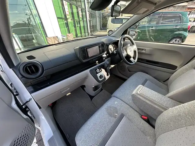 トヨタ パッソ X Lパッケージ S 愛媛県 2018(平30)年 1.9万km ホワイト 純正SDナビ（Bluetooth/ワンセグテレビ）/バックカメラ/ETC/布シート/SDミュージックサーバー/AUX接続可能/純正フロアマット/クリアランスソナー/ABS/横滑り防止装置/盗難防止装置/ハロゲンヘッドライト/スマートキー×２