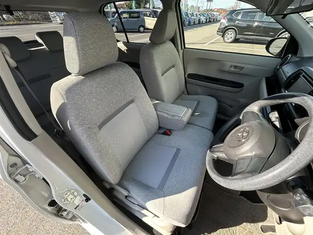 トヨタ パッソ X Lパッケージ S 愛媛県 2018(平30)年 1.9万km ホワイト 純正SDナビ（Bluetooth/ワンセグテレビ）/バックカメラ/ETC/布シート/SDミュージックサーバー/AUX接続可能/純正フロアマット/クリアランスソナー/ABS/横滑り防止装置/盗難防止装置/ハロゲンヘッドライト/スマートキー×２