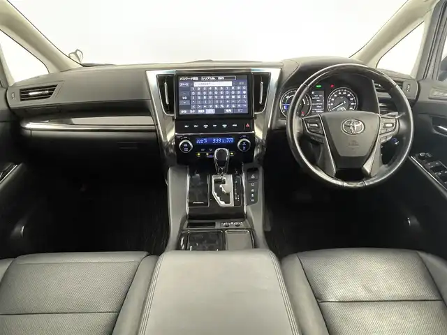 トヨタ アルファードハイブリット SR 埼玉県 2019(令1)年 5.1万km ホワイトパールクリスタルシャイン ４WD/純正10インチナビ/純正12インチフリップダウンモニター/トヨタセーフティーセンス/・プリクラッシュセーフティー/・レーントレーシングアシスト/・クリアランスソナー/・パーキングサポートブレーキ/・ブラインドスポットモニター/前後ドライブレコーダー/両側パワースライドドア/レーダークルーズコントロール/デジタルインナーミラー/バックカメラ/シートヒーター/エアシート/パワーシート/シートメモリー/Bluetooth/CD、DVD/LEDヘッドライト/LEDフォグランプ/オートライト/オートマチックハイビーム/純正フロアマット/純正アルミホイール