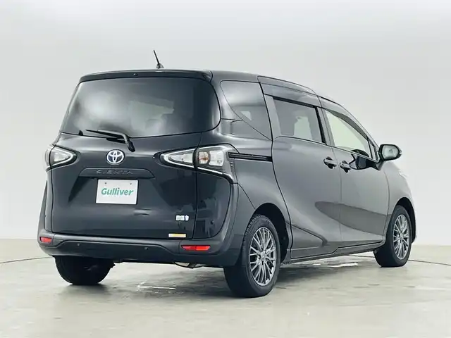 トヨタ シエンタ ハイブリッド G セーフティエディションⅡ 福島県 2022(令4)年 2.7万km ブラックマイカ プリクラッシュセーフティ/・レーンディパーチャーアラート/・オートマチックハイビーム/純正ナビ/・型番：NSCN-W68/・ワンセグTV/Bluetooth/CD/DVD/・バックカメラ/・ETC/・前後ドライブレコーダー/クルーズコントロール/両側パワースライドドア/革巻きステアリング/・ステアリングリモコン/・ステアリングヒーター/シートヒーター(運転席/助手席)/プッシュスタート/・スマートキー/LEDヘッドライト/・オートライト/電動格納ミラー/純正フロアマット/ドアバイザー