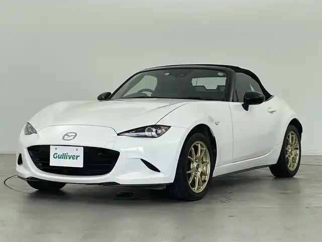 マツダ ロードスター NR－A 群馬県 2021(令3)年 5.2万km アークティックホワイト 6速マニュアル/社外9インチディスプレイオーディオ/(AM/FM/Bluetooth/iPod/AUX)/運転席ESQUELETOシート/ブラインドスポットモニタリング/アドバンストスマートシティブレーキサポート/車線逸脱警報システム/パーキングセンサー/ダイナミックスタビリティコントロール/社外前後方ドライブレコーダー(GD0-38)/プッシュスタート/スマートキー/LEDヘッドライト