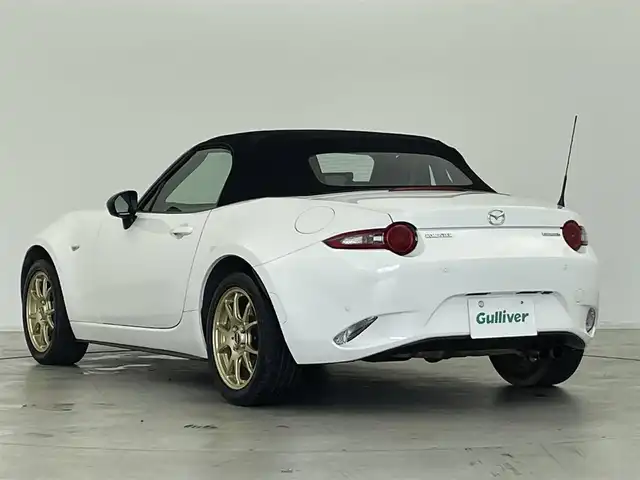 マツダ ロードスター NR－A 群馬県 2021(令3)年 5.2万km アークティックホワイト 6速マニュアル/社外9インチディスプレイオーディオ/(AM/FM/Bluetooth/iPod/AUX)/運転席ESQUELETOシート/ブラインドスポットモニタリング/アドバンストスマートシティブレーキサポート/車線逸脱警報システム/パーキングセンサー/ダイナミックスタビリティコントロール/社外前後方ドライブレコーダー(GD0-38)/プッシュスタート/スマートキー/LEDヘッドライト