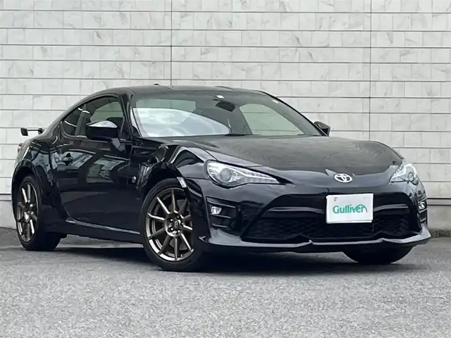 トヨタ ８６ GT ブラックリミテッド 大分県 2020(令2)年 7.6万km クリスタルブラックシリカ ワンオーナー/ブラックハーフレザーシート/純正メモリナビ NSZT-W68T/【フルセグ/DVD/BTオーディオ】/バックカメラ/純正17インチアルミホイール/前後ブレンボキャリパー/TRDドアスタビライザー/クルーズコントロール/前席シートヒーター/ETC/LEDヘッドライト/LEDフォグランプ/オートライト/リアフォグランプ/レザーステアリング/ステアリングリモコン/パドルシフト/チルトステアリング/運転席シートリフター/エンジンプッシュスタート/横滑り防止装置/フロアマット/電動格納ミラー/サイド&Wエアバッグ/ABS/スマートキー×2/オールオートパワーウィンドウ/保証書/車両取説/ナビ取説
