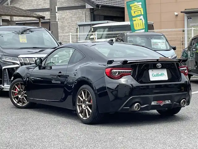 トヨタ ８６ GT ブラックリミテッド 大分県 2020(令2)年 7.6万km クリスタルブラックシリカ ワンオーナー/ブラックハーフレザーシート/純正メモリナビ NSZT-W68T/【フルセグ/DVD/BTオーディオ】/バックカメラ/純正17インチアルミホイール/前後ブレンボキャリパー/TRDドアスタビライザー/クルーズコントロール/前席シートヒーター/ETC/LEDヘッドライト/LEDフォグランプ/オートライト/リアフォグランプ/レザーステアリング/ステアリングリモコン/パドルシフト/チルトステアリング/運転席シートリフター/エンジンプッシュスタート/横滑り防止装置/フロアマット/電動格納ミラー/サイド&Wエアバッグ/ABS/スマートキー×2/オールオートパワーウィンドウ/保証書/車両取説/ナビ取説