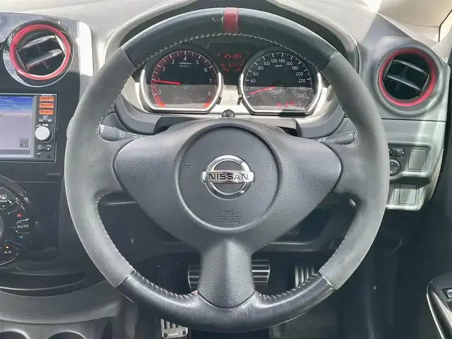 日産 ノート ニスモS 熊本県 2015(平27)年 2.6万km ブリリアントシルバー ワンオーナー/MT車/プッシュスタート/純正ナビ/（CD・フルセグTV・BTオーディオ・SD）/バックカメラ/ETC/純正17インチAW/LEDヘッドライト/オートライト/フォグライト/純正フロアマット/純正ドアバイザー/新車保証書/取扱説明書/スマートスペアキー×1本