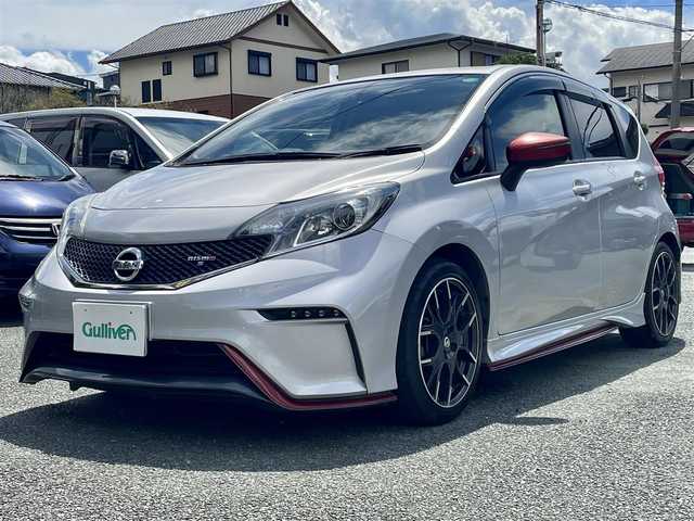 日産 ノート ニスモS 熊本県 2015(平27)年 2.6万km ブリリアントシルバー ワンオーナー/MT車/プッシュスタート/純正ナビ/（CD・フルセグTV・BTオーディオ・SD）/バックカメラ/ETC/純正17インチAW/LEDヘッドライト/オートライト/フォグライト/純正フロアマット/純正ドアバイザー/新車保証書/取扱説明書/スマートスペアキー×1本