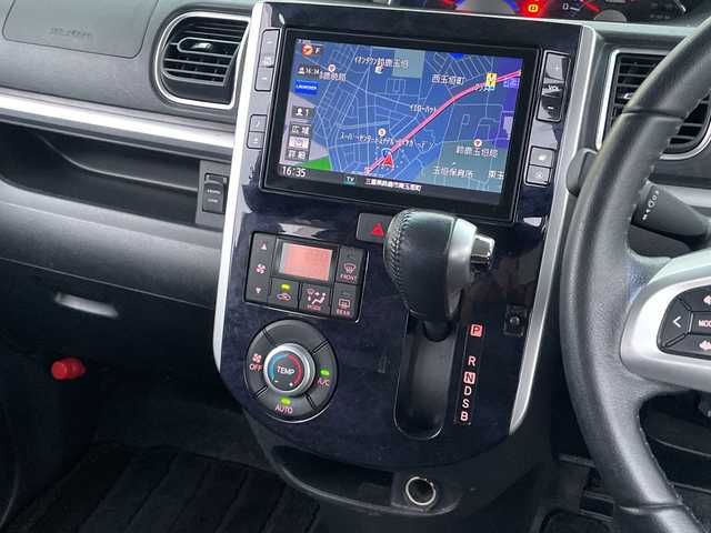 ダイハツ タント カスタム RS トップED SA Ⅲ 三重県 2017(平29)年 7.9万km ブラックマイカメタリック 登録時79047km/禁煙車/純正８インチＳＤナビ/・フルセグ・Ｂｌｕｅｔｏｏｔｈ・ＨＤＭＩ・ＵＳＢ/・CD/DVD・SD・AM/FM/両側パワースライドドア/シートヒーター/衝突軽減ブレーキ/ＡＵＴＯライト/ＡＵＴＯハイビーム/ＬＥＤヘッドライト/革巻きステアリング/ETC/アイドリングストップ/電動格納ミラー