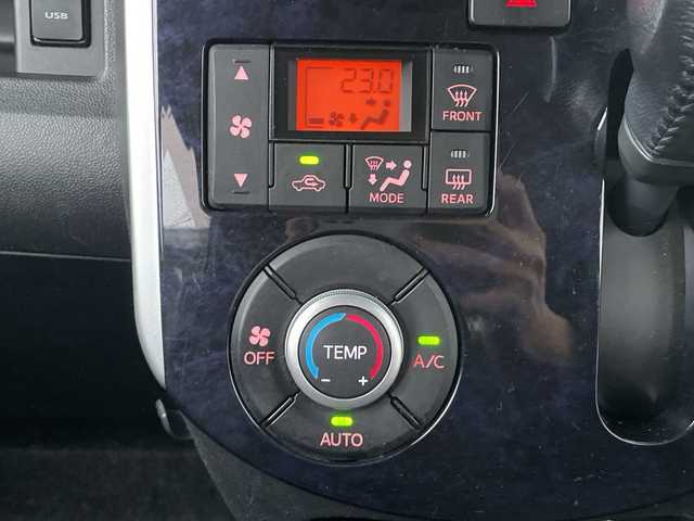 ダイハツ タント カスタム RS トップED SA Ⅲ 三重県 2017(平29)年 7.9万km ブラックマイカメタリック 登録時79047km/禁煙車/純正８インチＳＤナビ/・フルセグ・Ｂｌｕｅｔｏｏｔｈ・ＨＤＭＩ・ＵＳＢ/・CD/DVD・SD・AM/FM/両側パワースライドドア/シートヒーター/衝突軽減ブレーキ/ＡＵＴＯライト/ＡＵＴＯハイビーム/ＬＥＤヘッドライト/革巻きステアリング/ETC/アイドリングストップ/電動格納ミラー