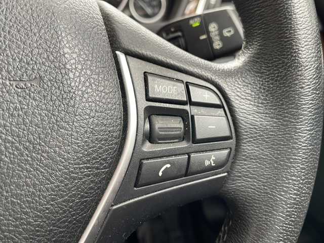 ＢＭＷ ３１８ｉ ツーリング ラグジュアリー 高知県 2017(平29)年 6.5万km ミネラルホワイト 純正ナビ/・Ｂｌｕｅｔｏｏｔｈ/・ＣＤ／ＤＶＤ/バックモニター/ＥＴＣ/茶色レザーシート/パワーシート/シートヒーター/プッシュスタート/スペアキー/LEDヘッドライト