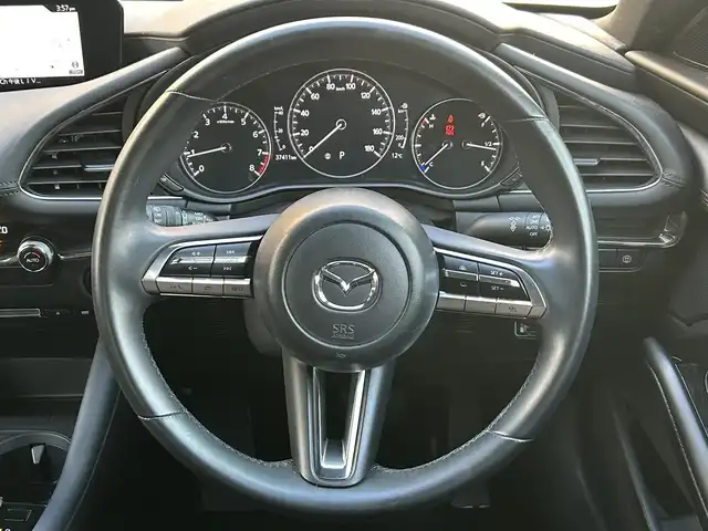 マツダ マツダ３ファストバック 15S ツーリング 大阪府 2021(令3)年 3.8万km ジェットブラックマイカ ワンオーナー/純正SDナビ/BTオーディオ/フルセグテレビ/CD/DVD/バックカメラ/ステアリングスイッチ/クルーズコントロール/i-ACTIVSENSE/電動パーキングブレーキ/オートホールド/ETC/LEDヘッドライト/オートライト/純正18インチAW/純正フロアマット/スマートキープッシュスタート/スペアキー