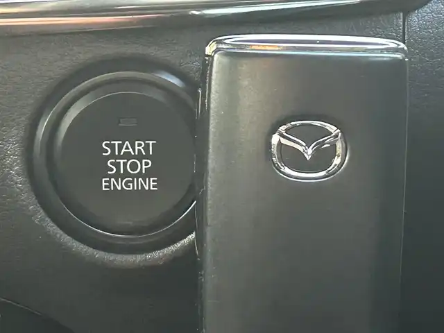 マツダ マツダ３ファストバック 15S ツーリング 大阪府 2021(令3)年 3.8万km ジェットブラックマイカ ワンオーナー/純正SDナビ/BTオーディオ/フルセグテレビ/CD/DVD/バックカメラ/ステアリングスイッチ/クルーズコントロール/i-ACTIVSENSE/電動パーキングブレーキ/オートホールド/ETC/LEDヘッドライト/オートライト/純正18インチAW/純正フロアマット/スマートキープッシュスタート/スペアキー