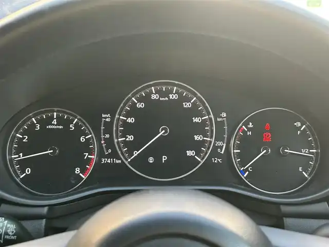 マツダ マツダ３ファストバック 15S ツーリング 大阪府 2021(令3)年 3.8万km ジェットブラックマイカ ワンオーナー/純正SDナビ/BTオーディオ/フルセグテレビ/CD/DVD/バックカメラ/ステアリングスイッチ/クルーズコントロール/i-ACTIVSENSE/電動パーキングブレーキ/オートホールド/ETC/LEDヘッドライト/オートライト/純正18インチAW/純正フロアマット/スマートキープッシュスタート/スペアキー