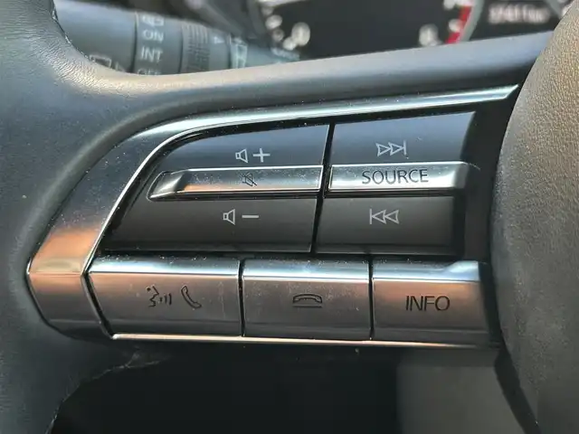 マツダ マツダ３ファストバック 15S ツーリング 大阪府 2021(令3)年 3.8万km ジェットブラックマイカ ワンオーナー/純正SDナビ/BTオーディオ/フルセグテレビ/CD/DVD/バックカメラ/ステアリングスイッチ/クルーズコントロール/i-ACTIVSENSE/電動パーキングブレーキ/オートホールド/ETC/LEDヘッドライト/オートライト/純正18インチAW/純正フロアマット/スマートキープッシュスタート/スペアキー