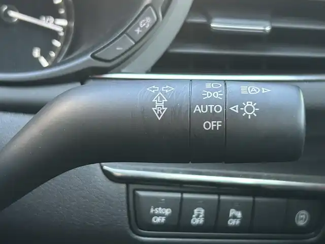 マツダ マツダ３ファストバック 15S ツーリング 大阪府 2021(令3)年 3.8万km ジェットブラックマイカ ワンオーナー/純正SDナビ/BTオーディオ/フルセグテレビ/CD/DVD/バックカメラ/ステアリングスイッチ/クルーズコントロール/i-ACTIVSENSE/電動パーキングブレーキ/オートホールド/ETC/LEDヘッドライト/オートライト/純正18インチAW/純正フロアマット/スマートキープッシュスタート/スペアキー