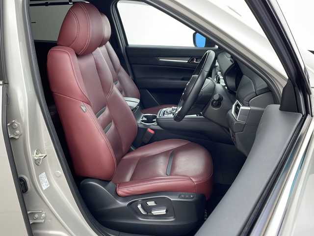 マツダ ＣＸ－８ XD スポーツアピアランス 兵庫県 2023(令5)年 5.2万km プラチナクォーツメタリック ・純正ナビ/Bluetooth/TV/Android Auto/Apple CarPlay/・360°ビューモニター/・Boseサウンドシステム/・ETC/・サンルーフ/・レザーシート/・1，2列目シートヒーター/・前席ベンチレーション/・ステアリングヒーター/・前席パワーシート/・パワーバックドア/・スマートブレーキサポート/・スマートシティブレーキサポート/・レーンキープアシスト/・車間認知支援システム/・車線逸脱警報システム/・ブラインドスポットモニタリング/・車間制御/・速度標識警報/・ドライバーアテンションアラート/・パーキングセンサー/・レーダークルーズコントロール