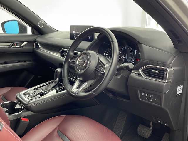 マツダ ＣＸ－８ XD スポーツアピアランス 兵庫県 2023(令5)年 5.2万km プラチナクォーツメタリック ・純正ナビ/Bluetooth/TV/Android Auto/Apple CarPlay/・360°ビューモニター/・Boseサウンドシステム/・ETC/・サンルーフ/・レザーシート/・1，2列目シートヒーター/・前席ベンチレーション/・ステアリングヒーター/・前席パワーシート/・パワーバックドア/・スマートブレーキサポート/・スマートシティブレーキサポート/・レーンキープアシスト/・車間認知支援システム/・車線逸脱警報システム/・ブラインドスポットモニタリング/・車間制御/・速度標識警報/・ドライバーアテンションアラート/・パーキングセンサー/・レーダークルーズコントロール