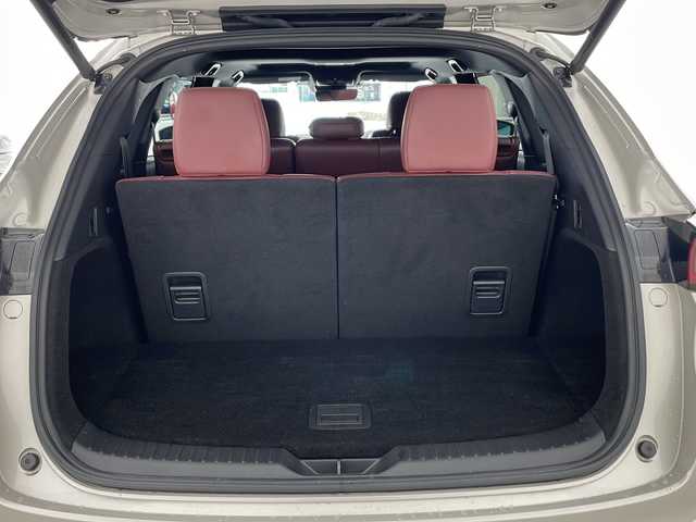 マツダ ＣＸ－８ XD スポーツアピアランス 兵庫県 2023(令5)年 5.2万km プラチナクォーツメタリック ・純正ナビ/Bluetooth/TV/Android Auto/Apple CarPlay/・360°ビューモニター/・Boseサウンドシステム/・ETC/・サンルーフ/・レザーシート/・1，2列目シートヒーター/・前席ベンチレーション/・ステアリングヒーター/・前席パワーシート/・パワーバックドア/・スマートブレーキサポート/・スマートシティブレーキサポート/・レーンキープアシスト/・車間認知支援システム/・車線逸脱警報システム/・ブラインドスポットモニタリング/・車間制御/・速度標識警報/・ドライバーアテンションアラート/・パーキングセンサー/・レーダークルーズコントロール