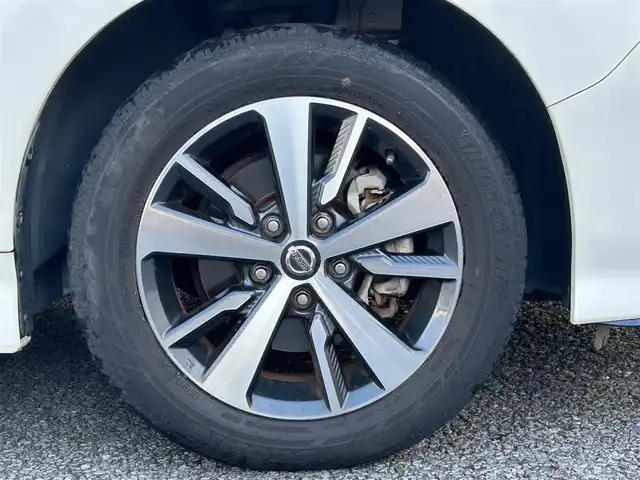 日産 リーフ e+ X 静岡県 2019(令1)年 2万km ブリリアントホワイトパール ユーザー買取車両/電気自動車/純正SDナビ「AM/FM/TV/CD/BT/DVD」/純正16インチAW/純正LEDヘッドライト/クルーズコントロール（追従走行あり）/車外カメラ（バック/全方位）/USB入力端子/ETC/ドライブレコーダー/シートヒーター/追突被害軽減システム/コーナーセンサー/スマートキー/スペアキー×１/保証書/取扱説明書