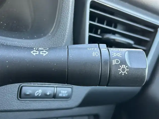 日産 リーフ e+ X 静岡県 2019(令1)年 2万km ブリリアントホワイトパール ユーザー買取車両/電気自動車/純正SDナビ「AM/FM/TV/CD/BT/DVD」/純正16インチAW/純正LEDヘッドライト/クルーズコントロール（追従走行あり）/車外カメラ（バック/全方位）/USB入力端子/ETC/ドライブレコーダー/シートヒーター/追突被害軽減システム/コーナーセンサー/スマートキー/スペアキー×１/保証書/取扱説明書