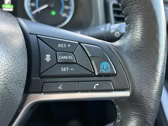 日産 リーフ e+ X 静岡県 2019(令1)年 2万km ブリリアントホワイトパール ユーザー買取車両/電気自動車/純正SDナビ「AM/FM/TV/CD/BT/DVD」/純正16インチAW/純正LEDヘッドライト/クルーズコントロール（追従走行あり）/車外カメラ（バック/全方位）/USB入力端子/ETC/ドライブレコーダー/シートヒーター/追突被害軽減システム/コーナーセンサー/スマートキー/スペアキー×１/保証書/取扱説明書