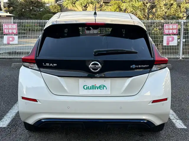 日産 リーフ e+ X 静岡県 2019(令1)年 2万km ブリリアントホワイトパール ユーザー買取車両/電気自動車/純正SDナビ「AM/FM/TV/CD/BT/DVD」/純正16インチAW/純正LEDヘッドライト/クルーズコントロール（追従走行あり）/車外カメラ（バック/全方位）/USB入力端子/ETC/ドライブレコーダー/シートヒーター/追突被害軽減システム/コーナーセンサー/スマートキー/スペアキー×１/保証書/取扱説明書