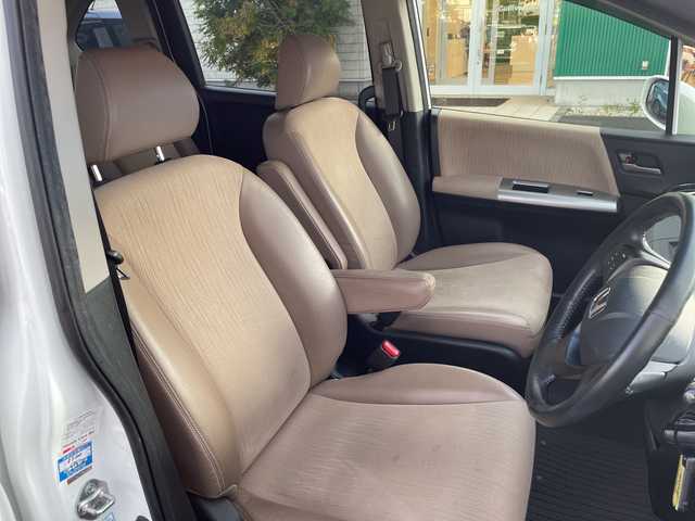 ホンダ フリード Gエアロ 岡山県 2015(平27)年 8.5万km ホワイトオーキッドパール 純正ナビ　/VXM-155VFi/フルセグTV、CD、DVD、Bluetooth、AM、FM/バックカメラ/ETC/片側パワースライドドア/スマートキー/オートライト/ドアバイザー/ハーフレザーシート