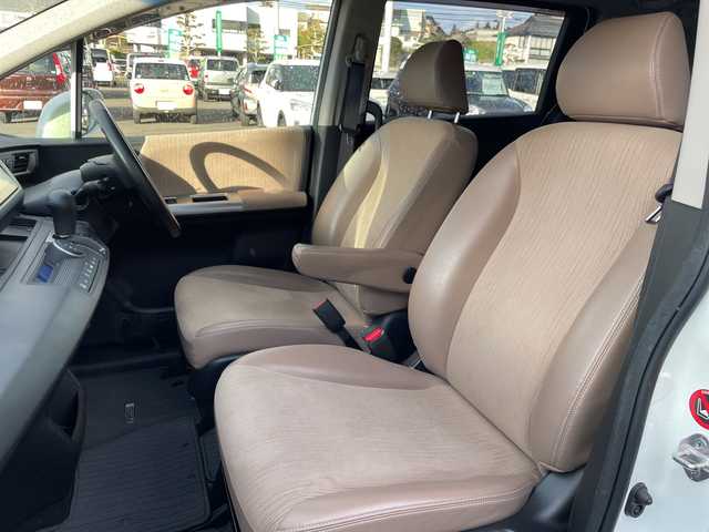 ホンダ フリード Gエアロ 岡山県 2015(平27)年 8.5万km ホワイトオーキッドパール 純正ナビ　/VXM-155VFi/フルセグTV、CD、DVD、Bluetooth、AM、FM/バックカメラ/ETC/片側パワースライドドア/スマートキー/オートライト/ドアバイザー/ハーフレザーシート