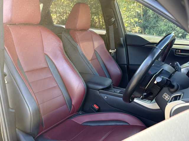 レクサス ＮＸ 300h Fスポーツ 大分県 2015(平27)年 7.4万km グラファイトブラックガラスフレーク ブラック/レッドレザーシート/サンルーフ/シートヒーター/ベンチレーション/純正メモリーナビ/パノラミックビューモニター/フルセグ /Bluetooth/アダプティブクルーズコントロール/レーンキープアシスト/パワーシート/純正LEDヘッドライト/オートライトコントロール/スマートキー/エンジンプッシュスタート/ステアリングヒーター/リアクリアランスソナー/ビルトインETC