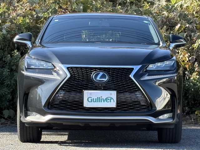レクサス ＮＸ 300h Fスポーツ 大分県 2015(平27)年 7.4万km グラファイトブラックガラスフレーク ブラック/レッドレザーシート/サンルーフ/シートヒーター/ベンチレーション/純正メモリーナビ/パノラミックビューモニター/フルセグ /Bluetooth/アダプティブクルーズコントロール/レーンキープアシスト/パワーシート/純正LEDヘッドライト/オートライトコントロール/スマートキー/エンジンプッシュスタート/ステアリングヒーター/リアクリアランスソナー/ビルトインETC