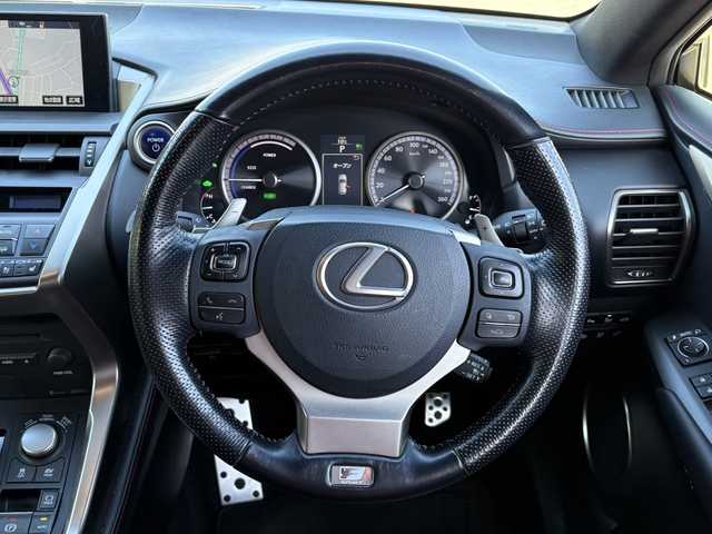 レクサス ＮＸ 300h Fスポーツ 大分県 2015(平27)年 7.4万km グラファイトブラックガラスフレーク ブラック/レッドレザーシート/サンルーフ/シートヒーター/ベンチレーション/純正メモリーナビ/パノラミックビューモニター/フルセグ /Bluetooth/アダプティブクルーズコントロール/レーンキープアシスト/パワーシート/純正LEDヘッドライト/オートライトコントロール/スマートキー/エンジンプッシュスタート/ステアリングヒーター/リアクリアランスソナー/ビルトインETC