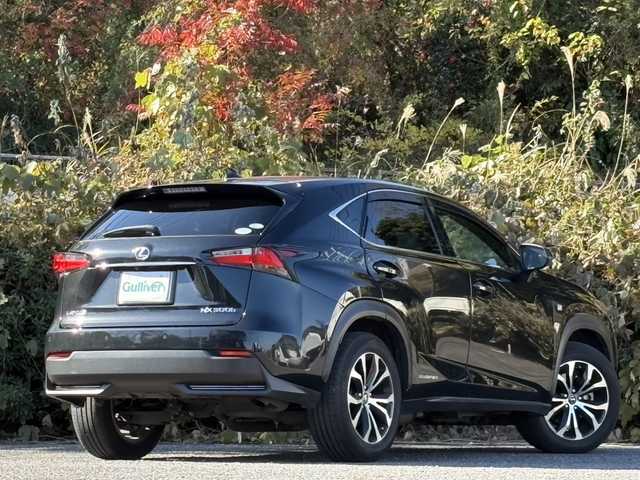 レクサス ＮＸ 300h Fスポーツ 大分県 2015(平27)年 7.4万km グラファイトブラックガラスフレーク ブラック/レッドレザーシート/サンルーフ/シートヒーター/ベンチレーション/純正メモリーナビ/パノラミックビューモニター/フルセグ /Bluetooth/アダプティブクルーズコントロール/レーンキープアシスト/パワーシート/純正LEDヘッドライト/オートライトコントロール/スマートキー/エンジンプッシュスタート/ステアリングヒーター/リアクリアランスソナー/ビルトインETC