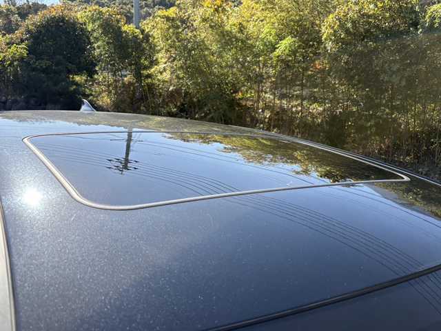 レクサス ＮＸ 300h Fスポーツ 大分県 2015(平27)年 7.4万km グラファイトブラックガラスフレーク ブラック/レッドレザーシート/サンルーフ/シートヒーター/ベンチレーション/純正メモリーナビ/パノラミックビューモニター/フルセグ /Bluetooth/アダプティブクルーズコントロール/レーンキープアシスト/パワーシート/純正LEDヘッドライト/オートライトコントロール/スマートキー/エンジンプッシュスタート/ステアリングヒーター/リアクリアランスソナー/ビルトインETC