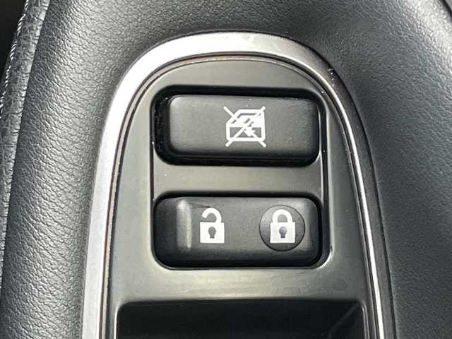 トヨタ クラウン ハイブリッド アスリートS 茨城県 2013(平25)年 6.7万km プレシャスブラックパール 純正SDナビ/Bluetooth搭載/フルセグTV/バックカメラ/クルーズコントロール/ビルトインETC/パワーシート　/純正18インチアルミホイール/純正フロアマット/LEDヘッドライト/オートライト/オートマチックハイビーム/スマートキー